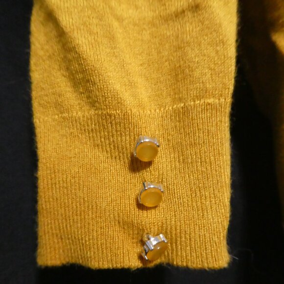 PREMISE STUDIO | large | Knit Lightweight Button Front Sweater - Picture 9 of 16